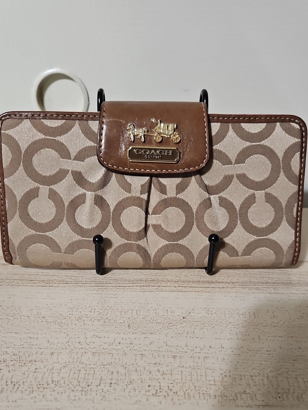 Coach EUC Brown Signature Canvas Wallet with Carriage Gold Logo